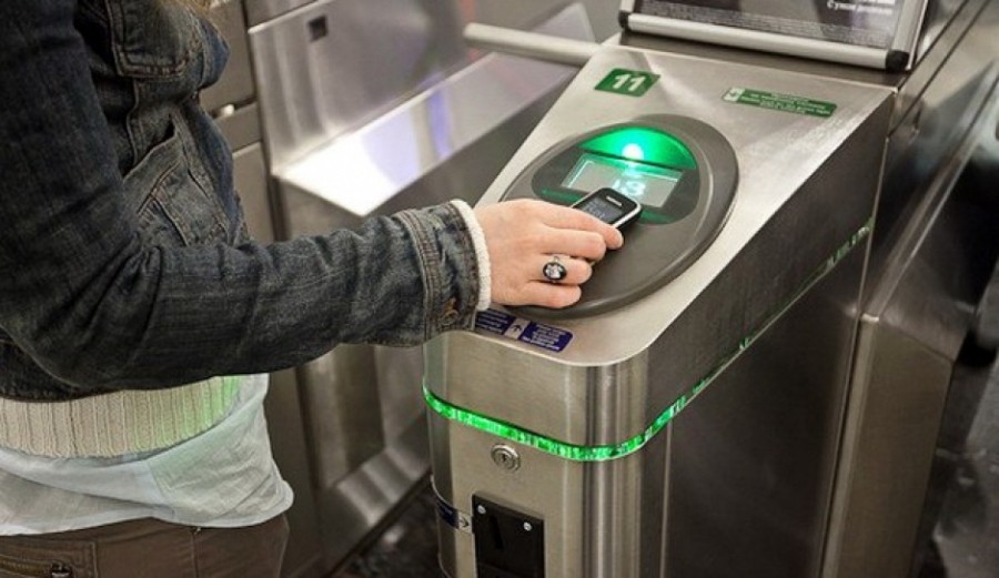 Оплата метро с помощью телефона через NFC